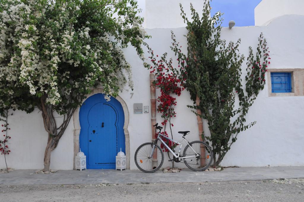 Dar Bibine Bed & Breakfast Erriadh Exterior photo